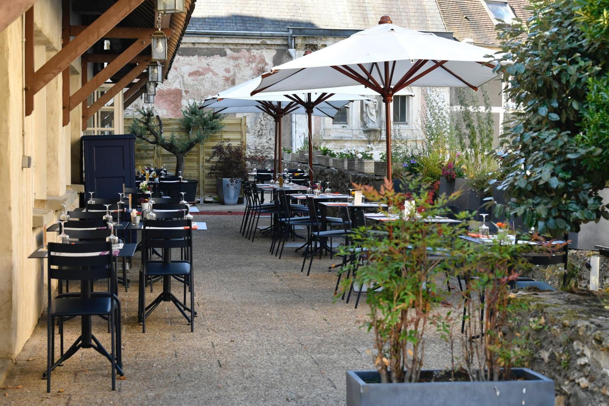 Best Western Blanche De Castille Dourdan Exteriér fotografie