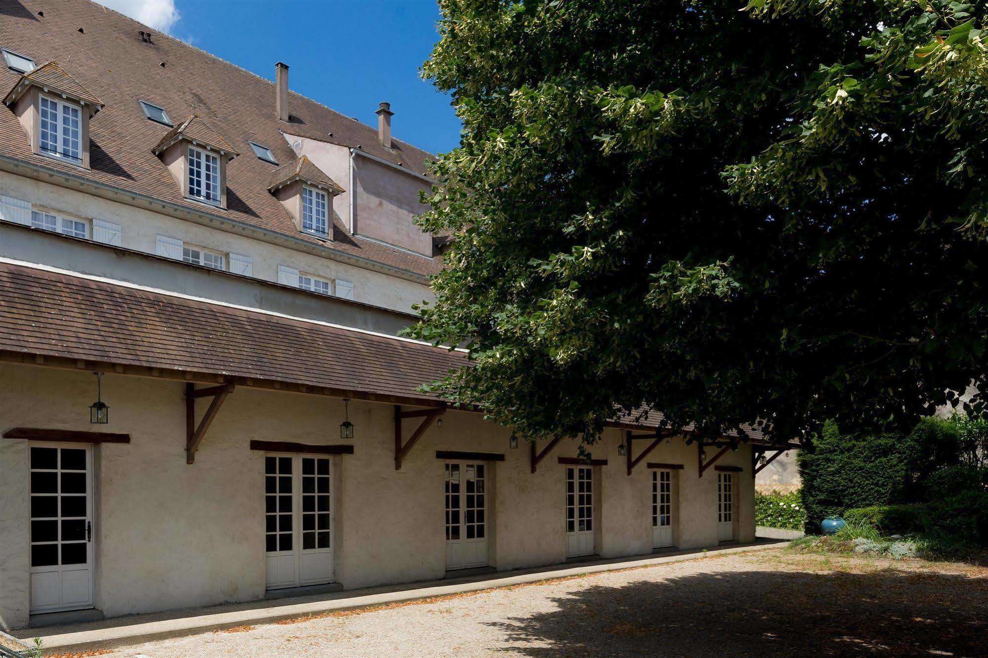Best Western Blanche De Castille Dourdan Exteriér fotografie